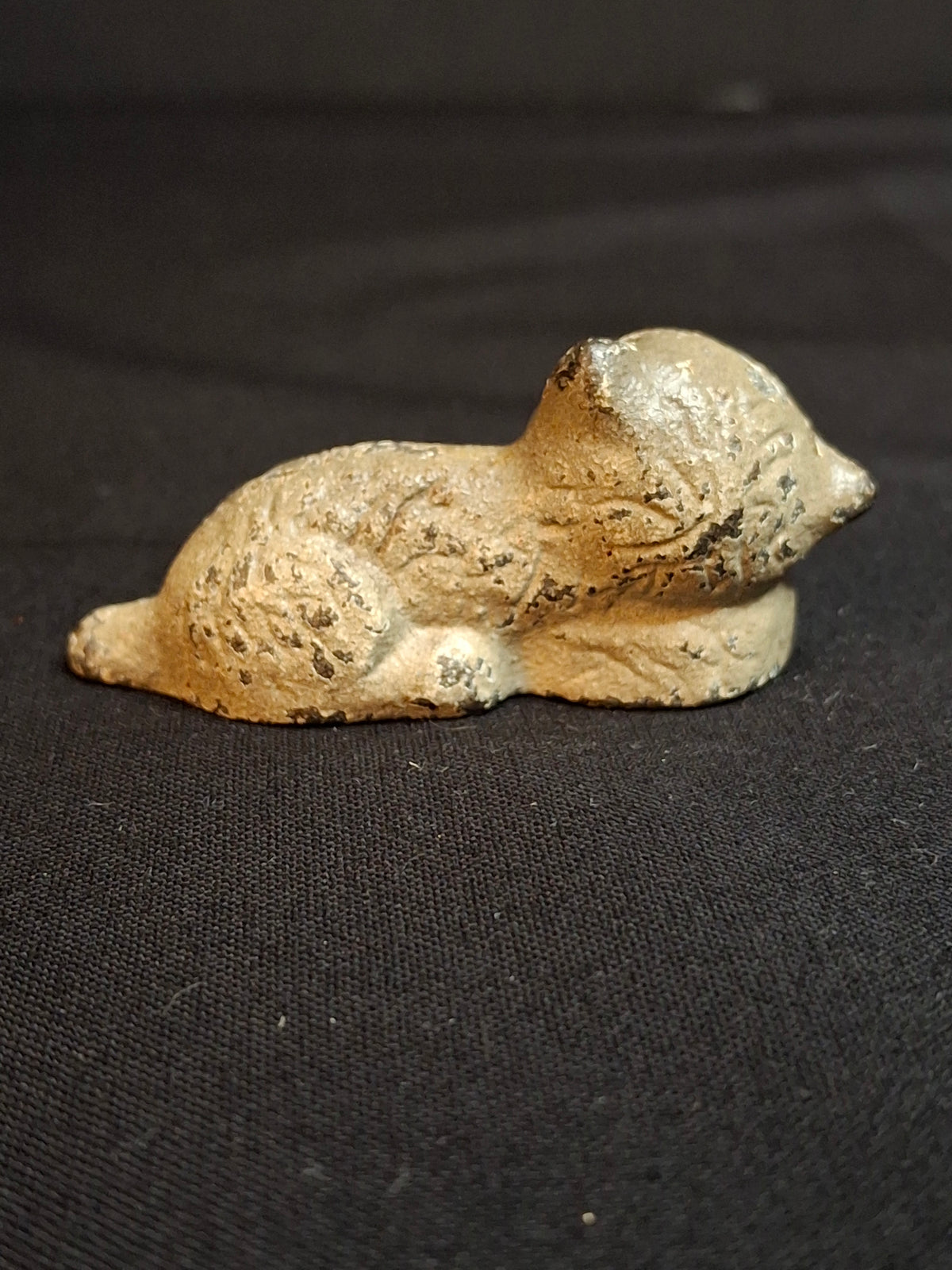 Antique Wilton Products Cast Iron Sleeping Cat Paperweight Original Paint 1920s Kitten