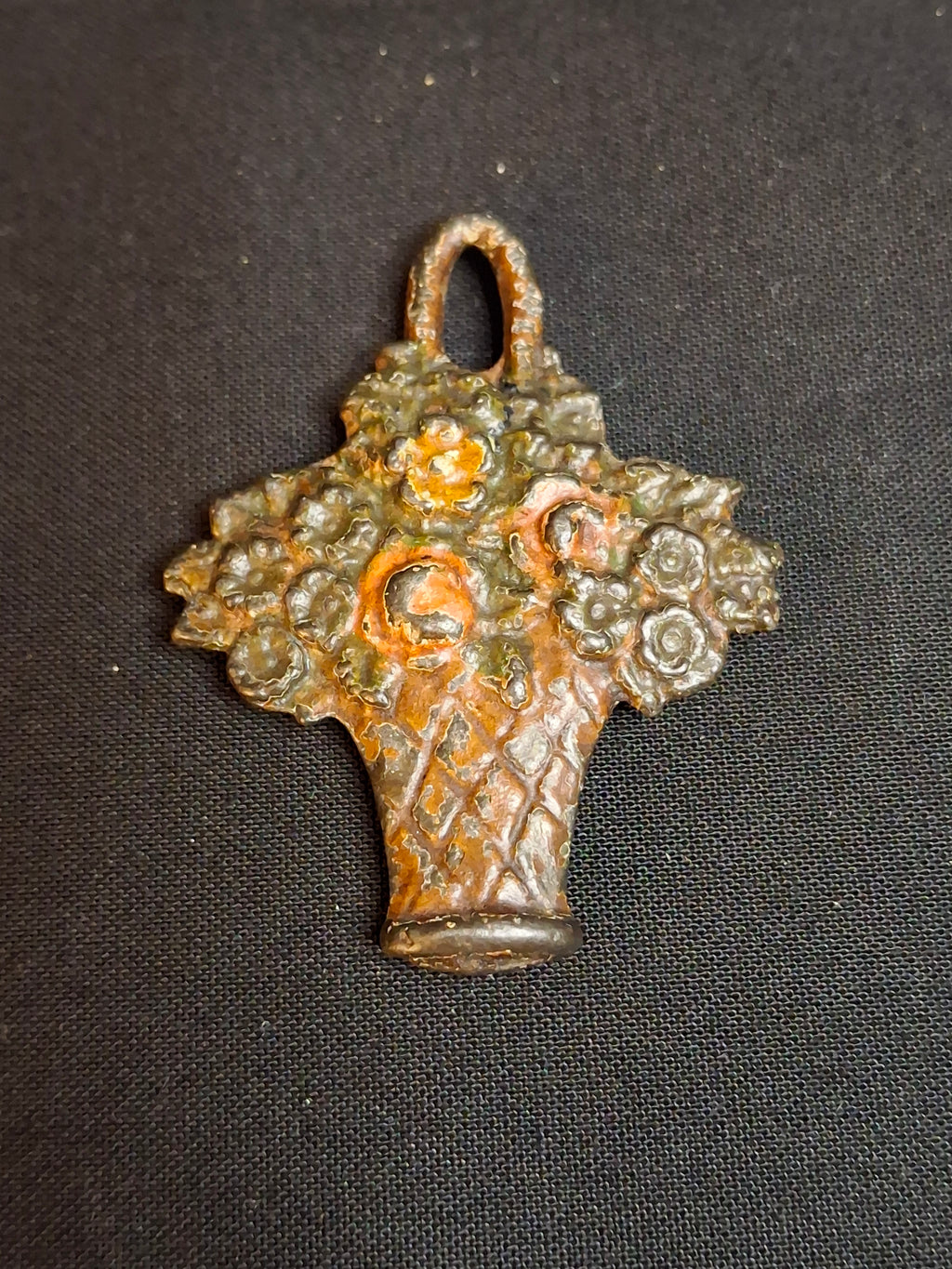 Antique 1920s Hubley Cast Iron Flower Basket Window Shade Pull Original Paint