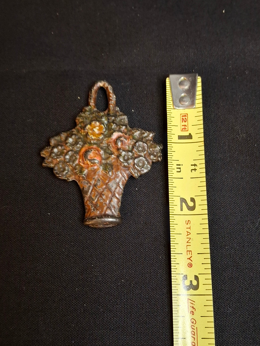 Antique 1920s Hubley Cast Iron Flower Basket Window Shade Pull Original Paint