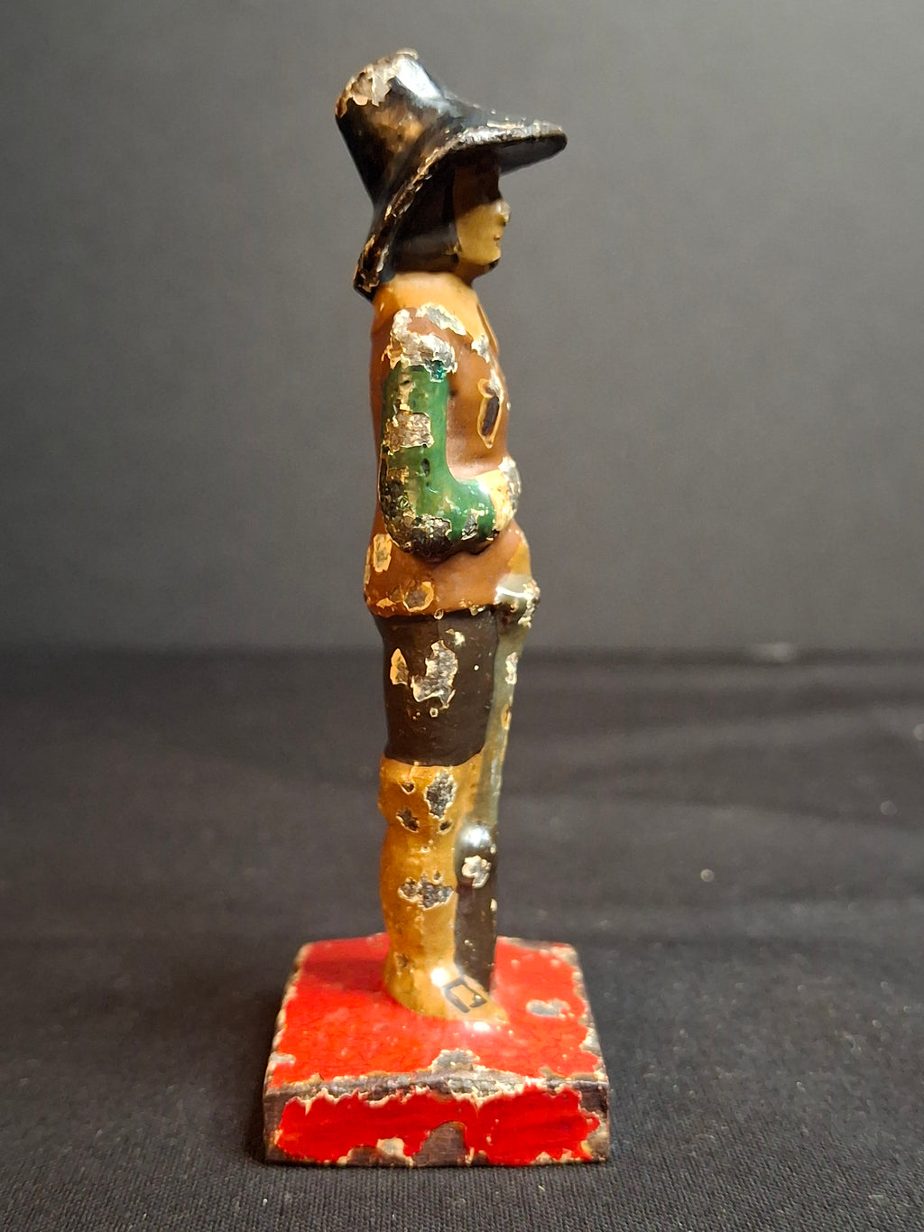 Antique Hubley Cast Iron Pilgrim Paperweight Figurine Original Paint 1920s