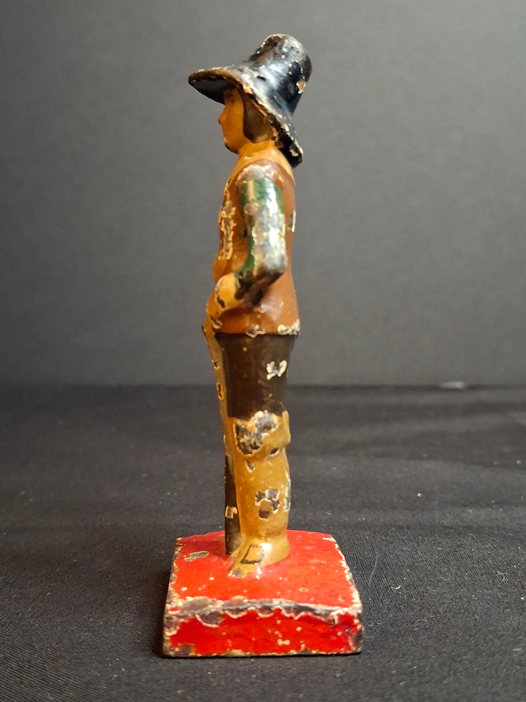 Antique Hubley Cast Iron Pilgrim Paperweight Figurine Original Paint 1920s