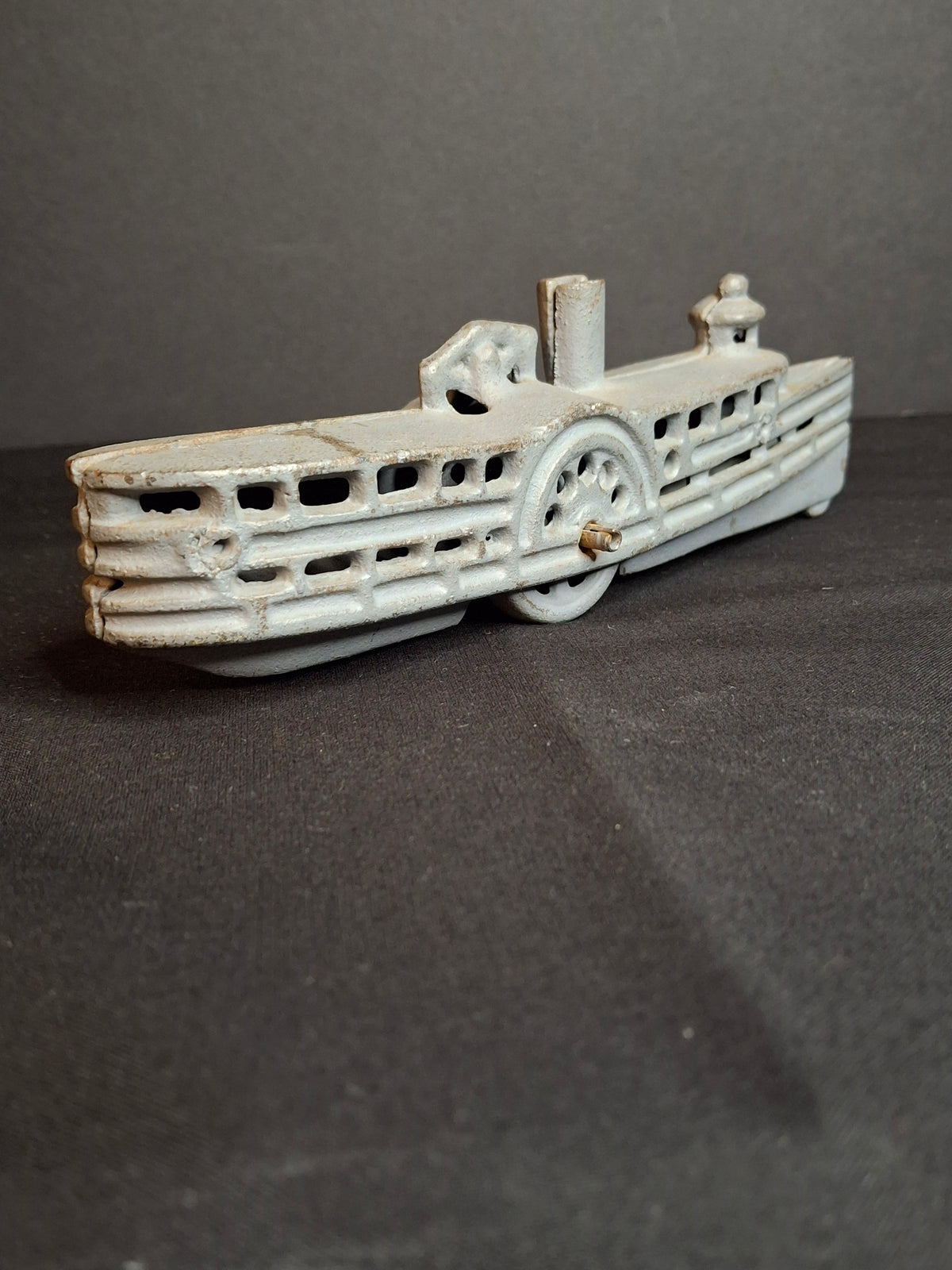 Antique Cast Iron Paddle Wheel Steamboat Toy A.C. Williams / Kenton c.1920 7.75"