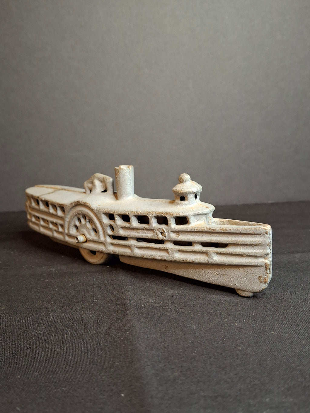 Antique Cast Iron Paddle Wheel Steamboat Toy A.C. Williams / Kenton c.1920 7.75"