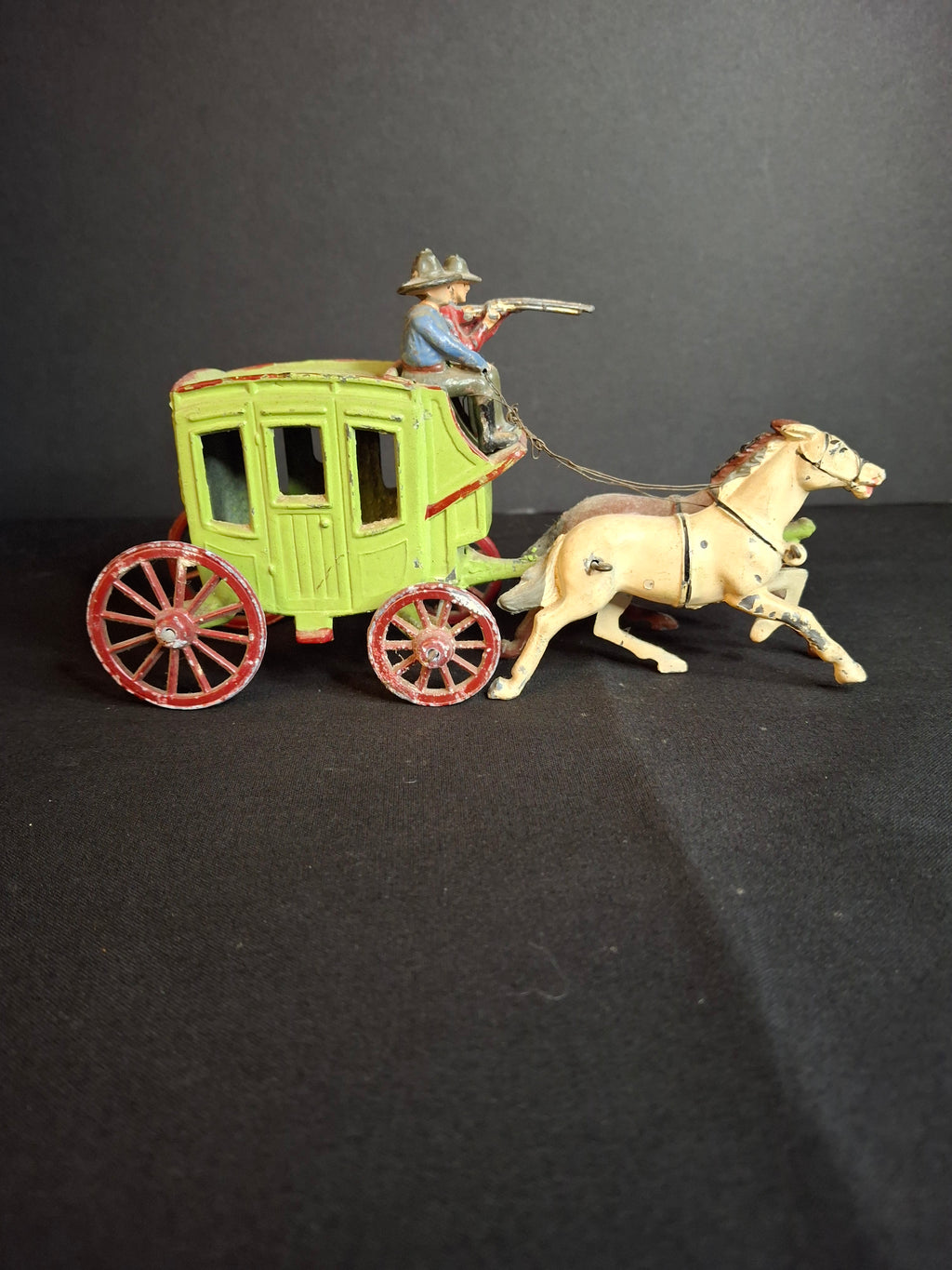 Vintage Johillco Lead Wild West Stagecoach Toy 2 Horses Driver Armed Guard England