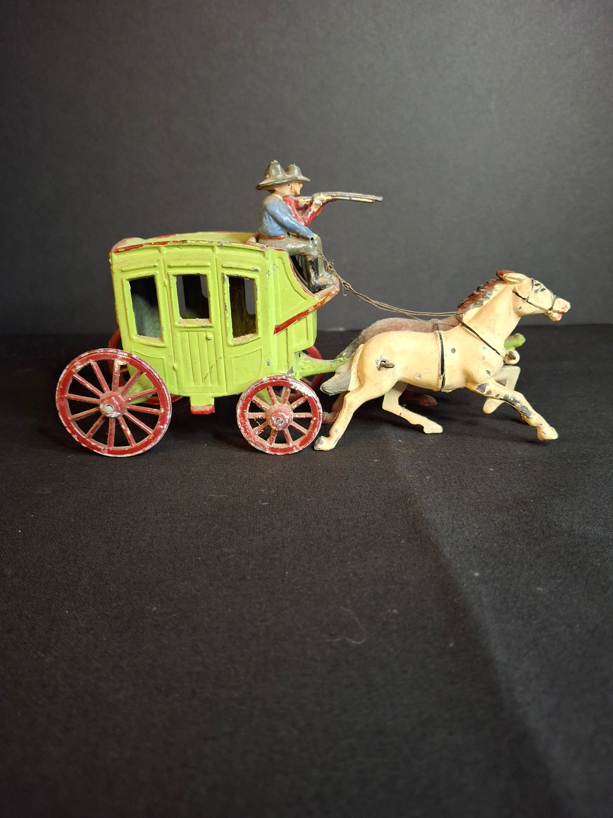 Vintage Johillco Lead Wild West Stagecoach Toy 2 Horses Driver Armed Guard England