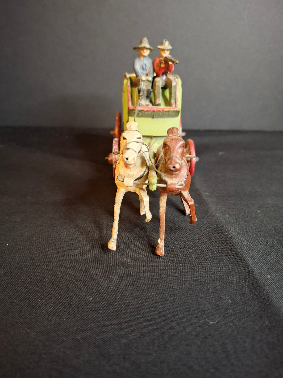 Vintage Johillco Lead Wild West Stagecoach Toy 2 Horses Driver Armed Guard England