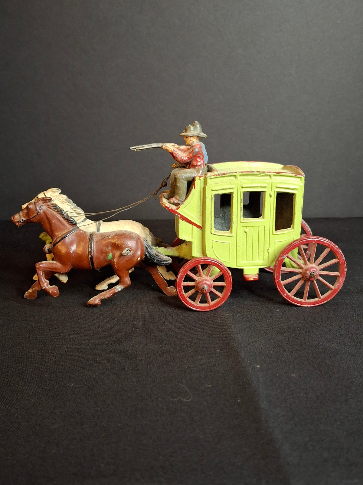 Vintage Johillco Lead Wild West Stagecoach Toy 2 Horses Driver Armed Guard England