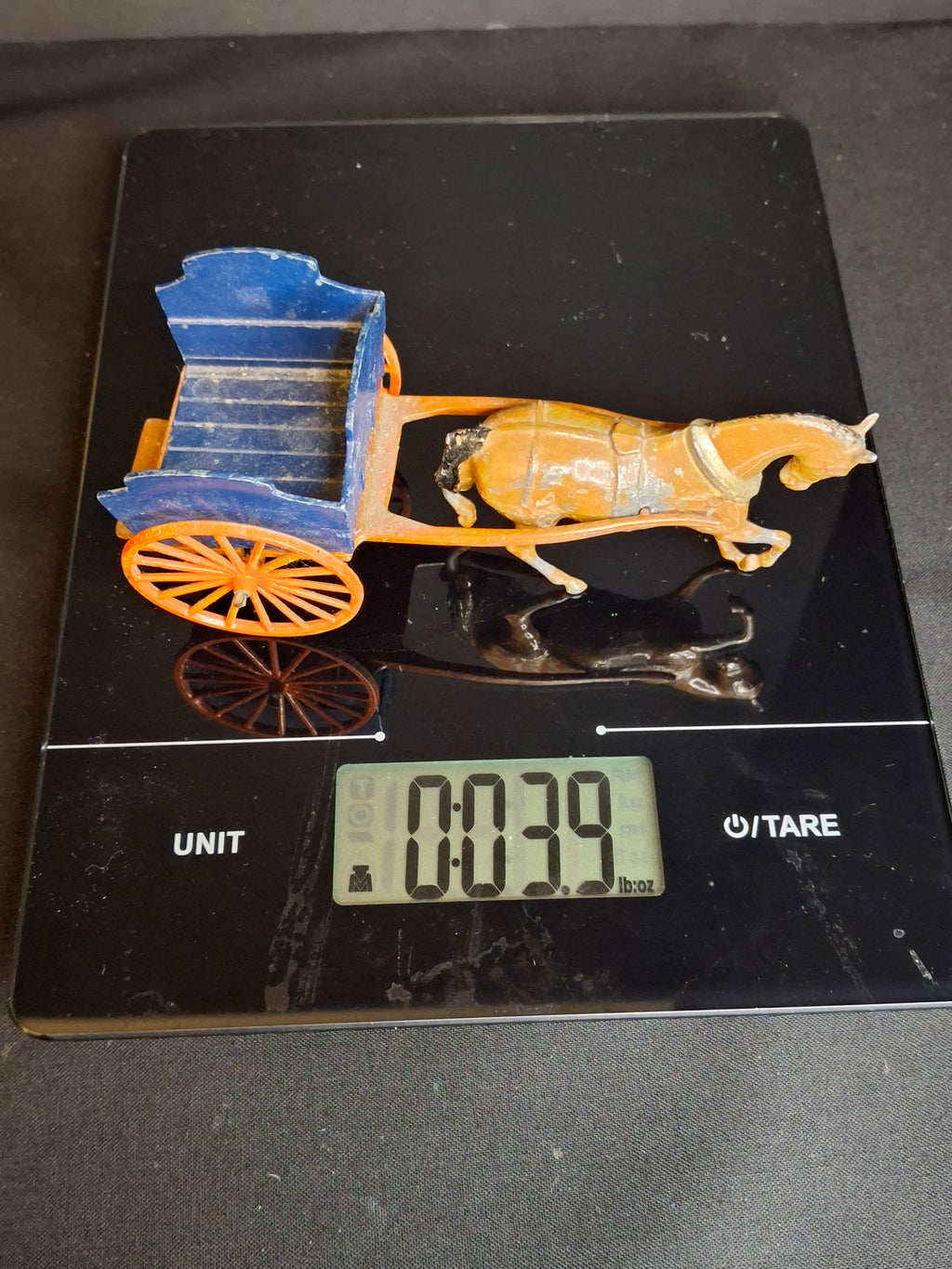 Vintage Britains Hollow Cast Lead Horse Drawn Blue Tip Cart Wagon Made In England