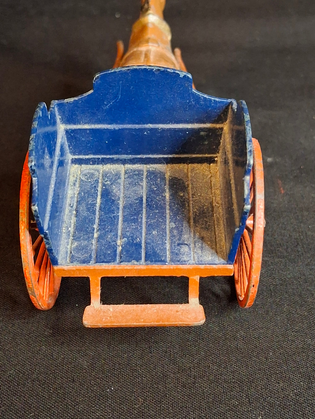 Vintage Britains Hollow Cast Lead Horse Drawn Blue Tip Cart Wagon Made In England