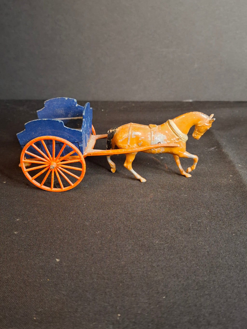Vintage Britains Hollow Cast Lead Horse Drawn Blue Tip Cart Wagon Made In England