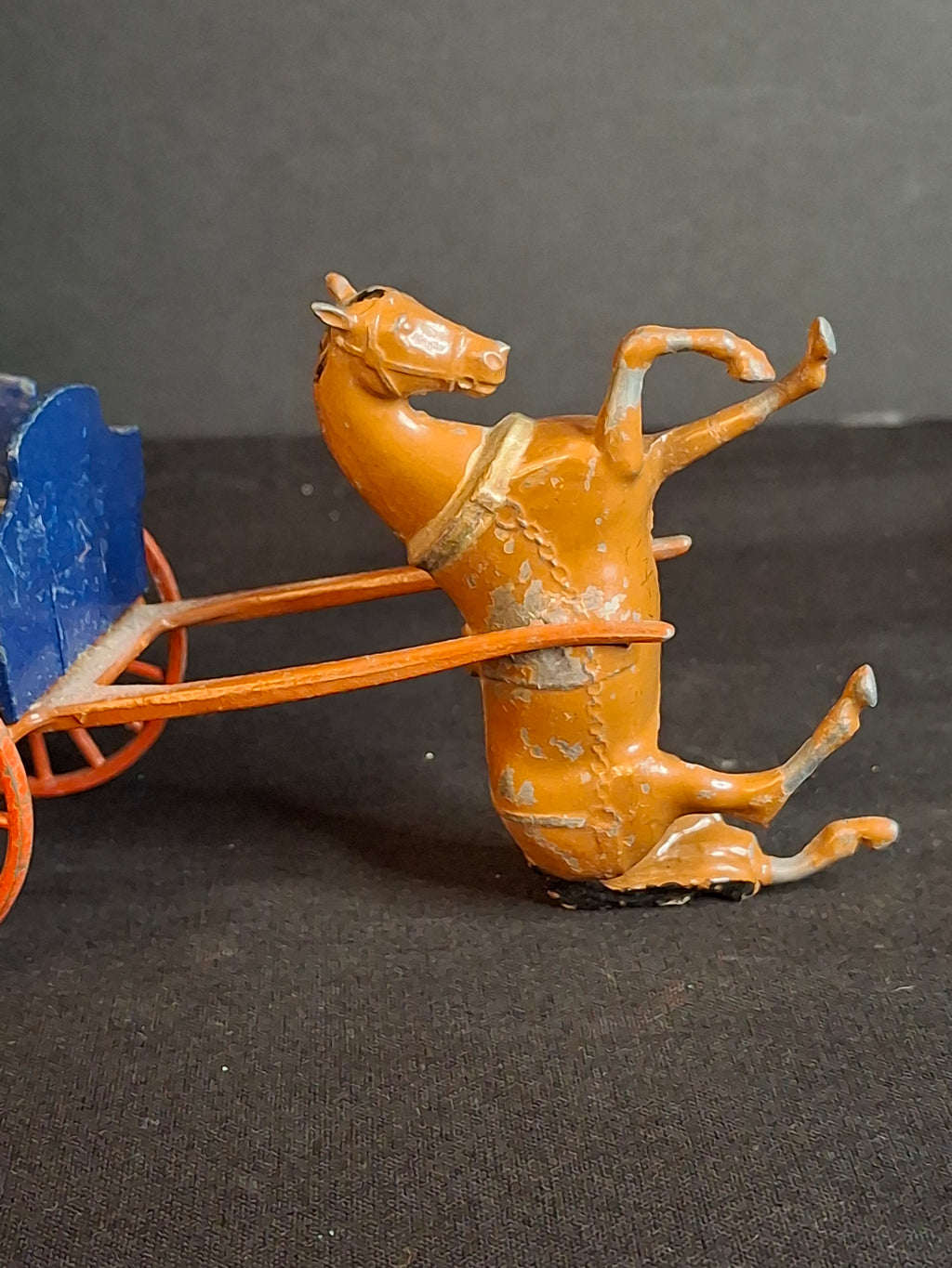 Vintage Britains Hollow Cast Lead Horse Drawn Blue Tip Cart Wagon Made In England