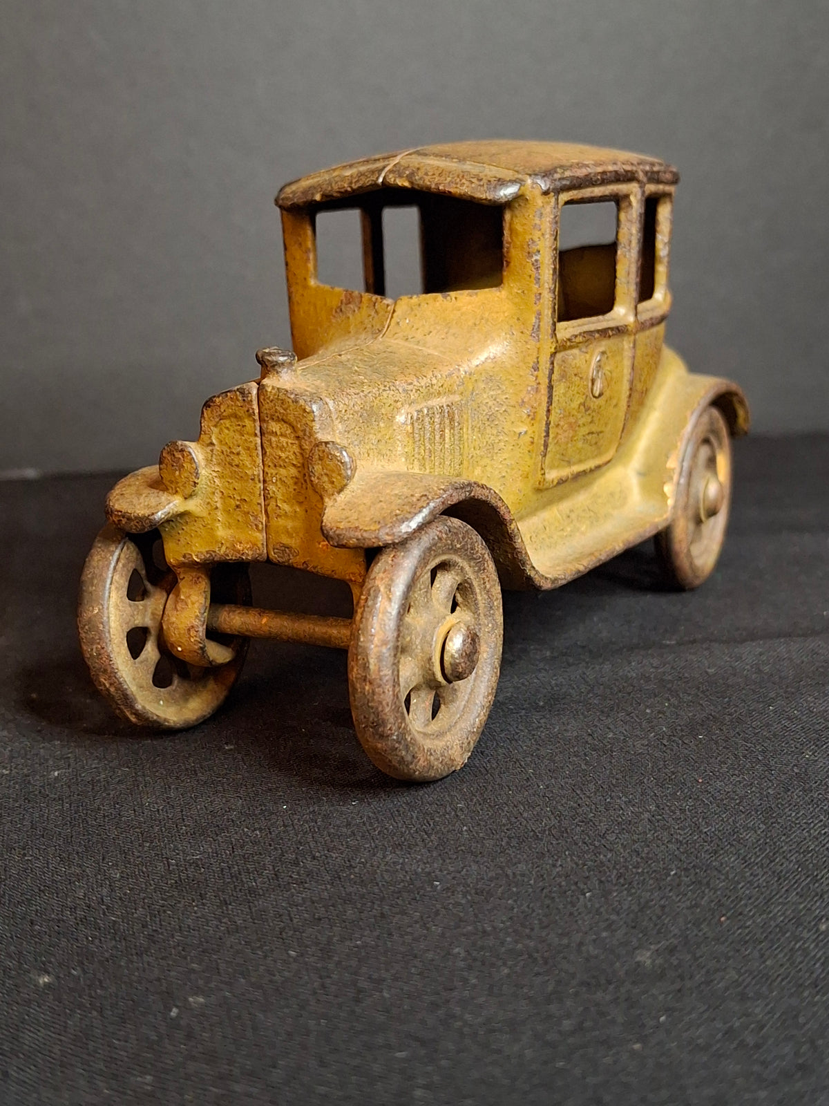 Antique 1920s Kilgore Cast Iron Ford Model T Coupe Toy Car Dark Mustard Yellow SF600A