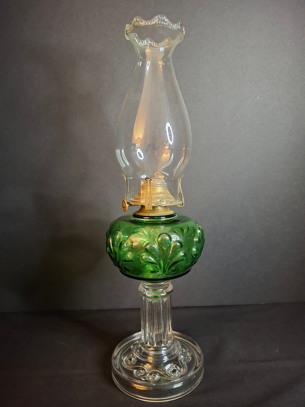 Antique Victorian Emerald Green Glass Kerosene Lamp Clear Star Base Scovill Queen Anne No 1 Burner