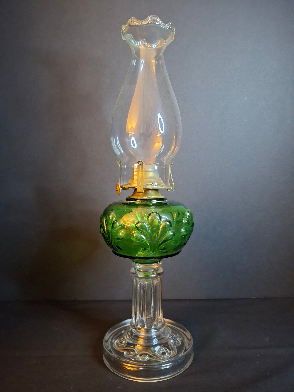 Antique Victorian Emerald Green Glass Kerosene Lamp Clear Star Base Scovill Queen Anne No 1 Burner
