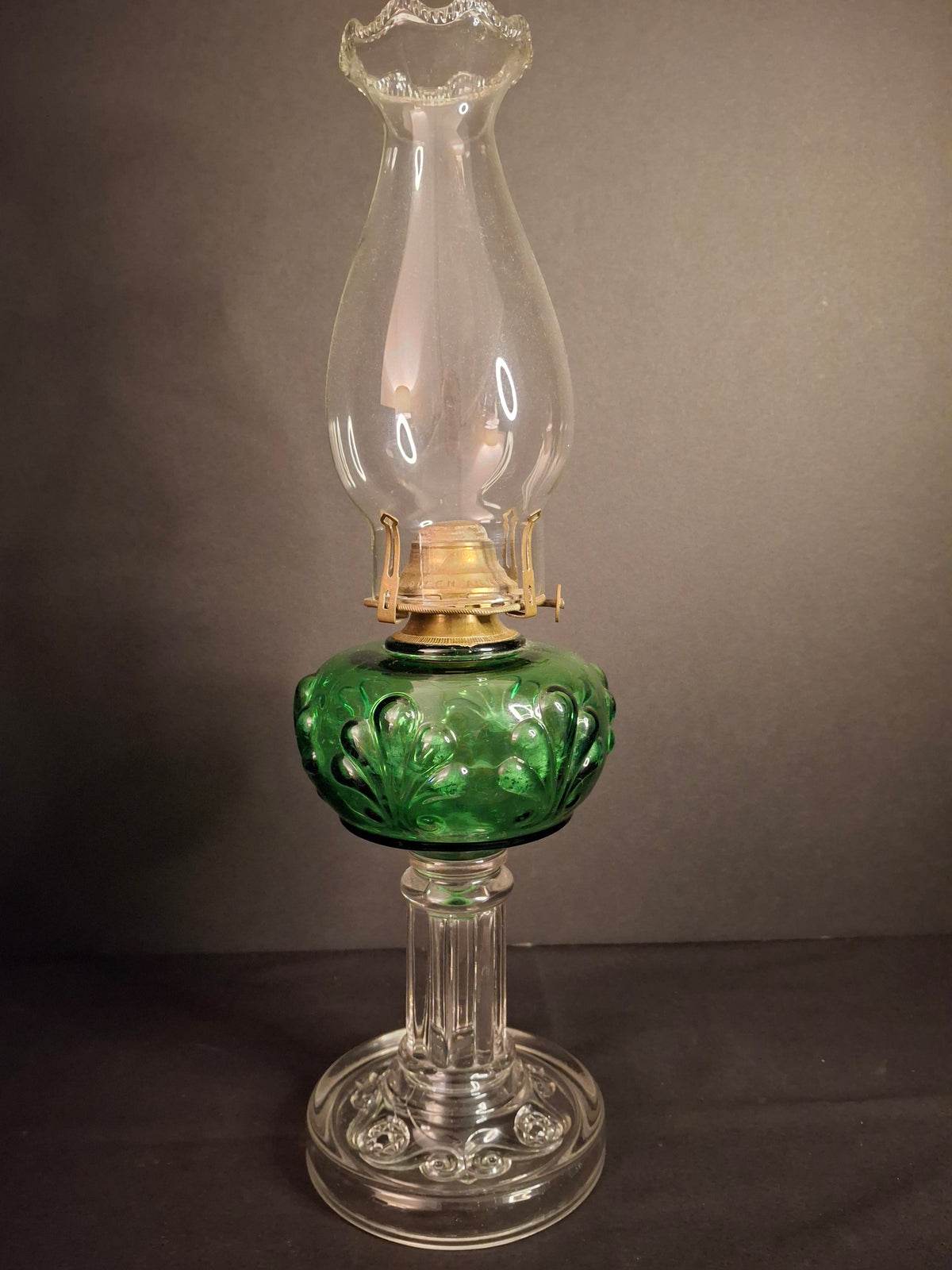 Antique Victorian Emerald Green Glass Kerosene Lamp Clear Star Base Scovill Queen Anne No 1 Burner