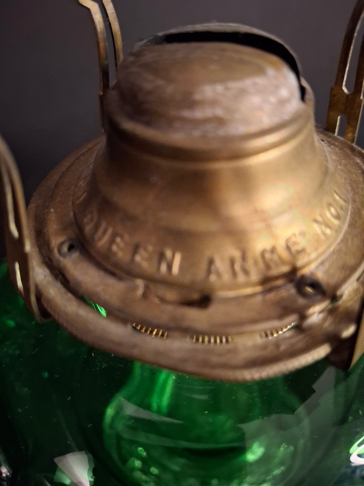 Antique Victorian Emerald Green Glass Kerosene Lamp Clear Star Base Scovill Queen Anne No 1 Burner