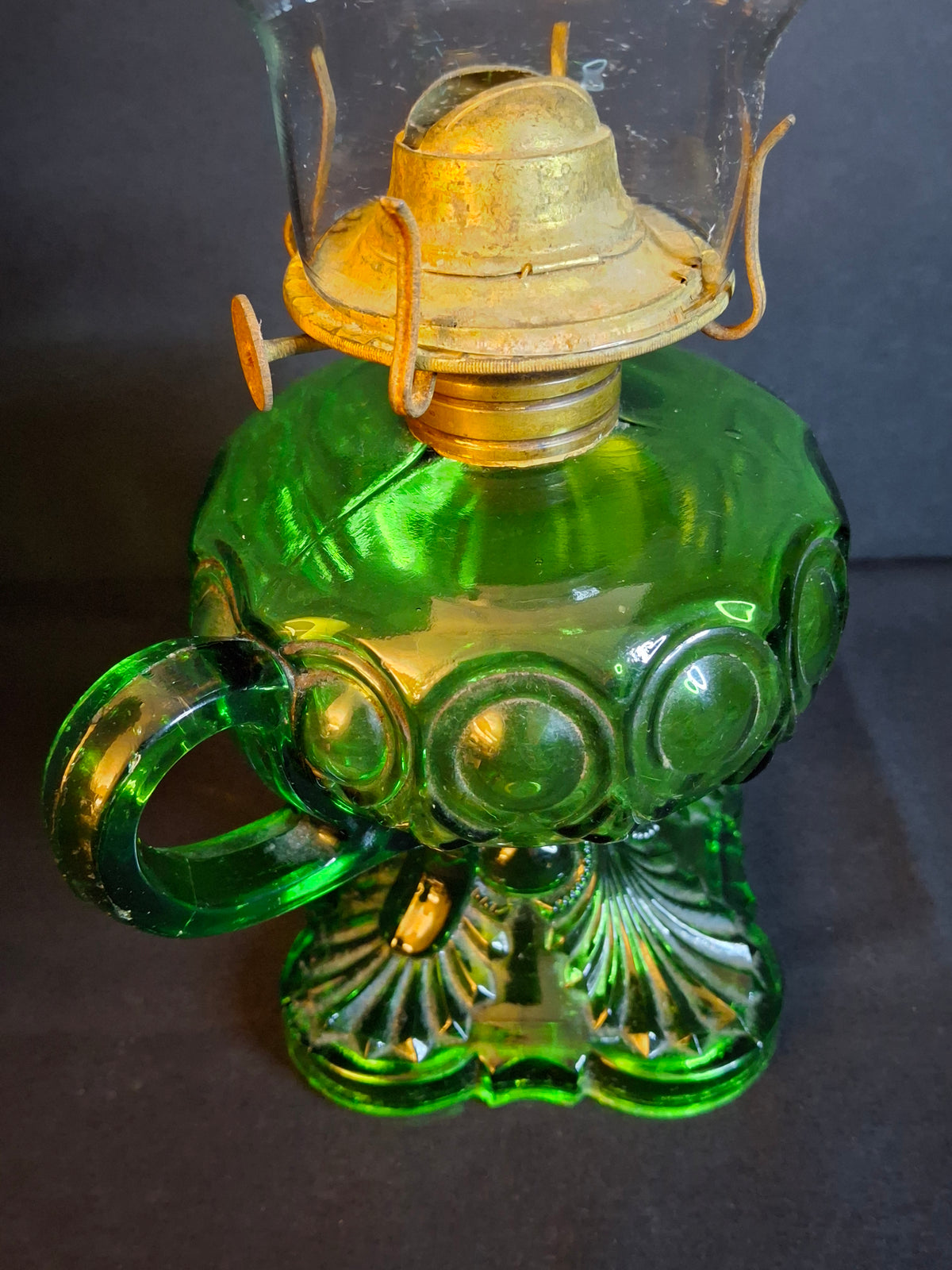 Vintage L.E. Smith Emerald Green Moon & Star Glass Finger Oil Lamp Brass Burner Chimney