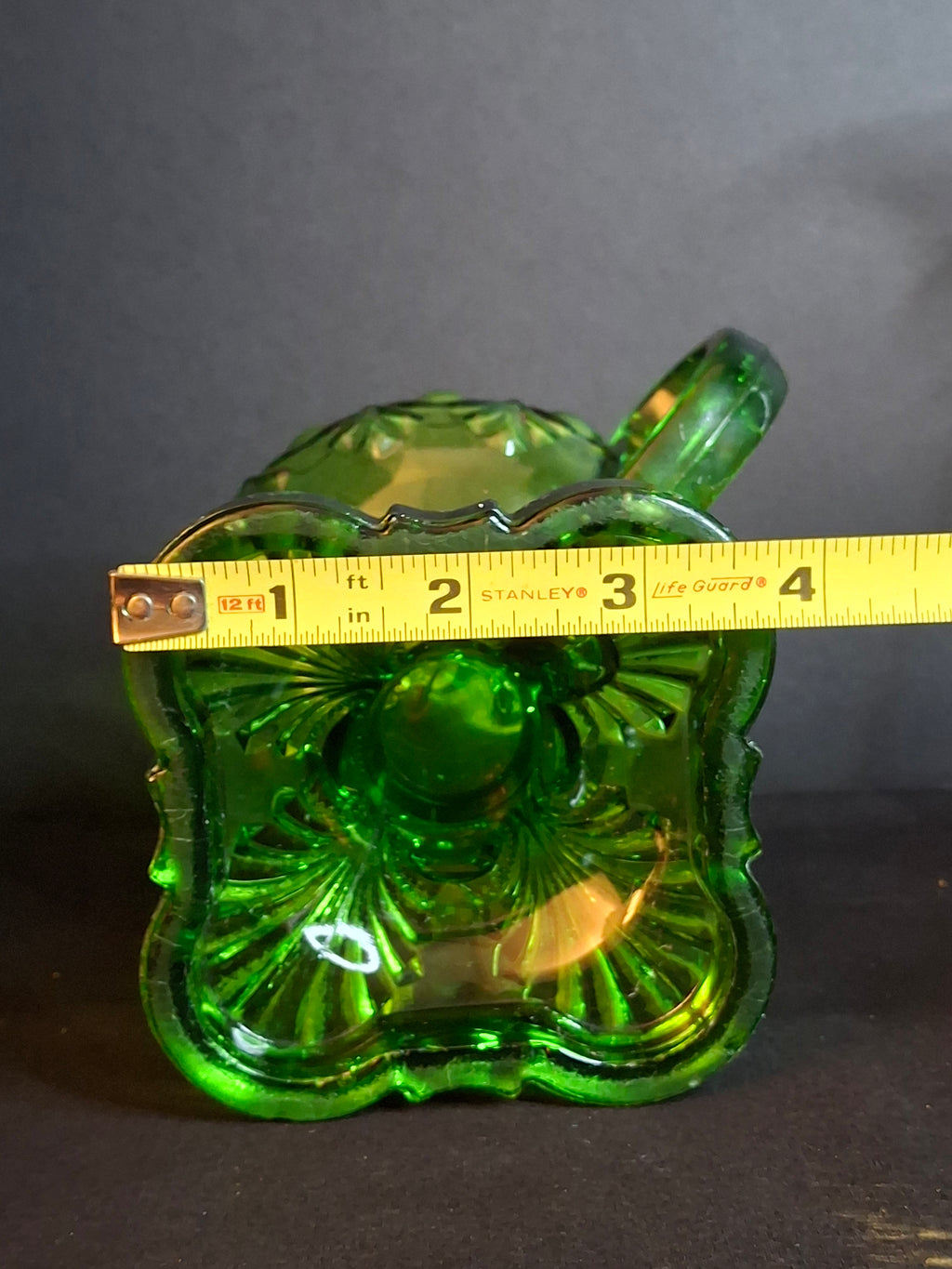 Vintage L.E. Smith Emerald Green Moon & Star Glass Finger Oil Lamp Brass Burner Chimney