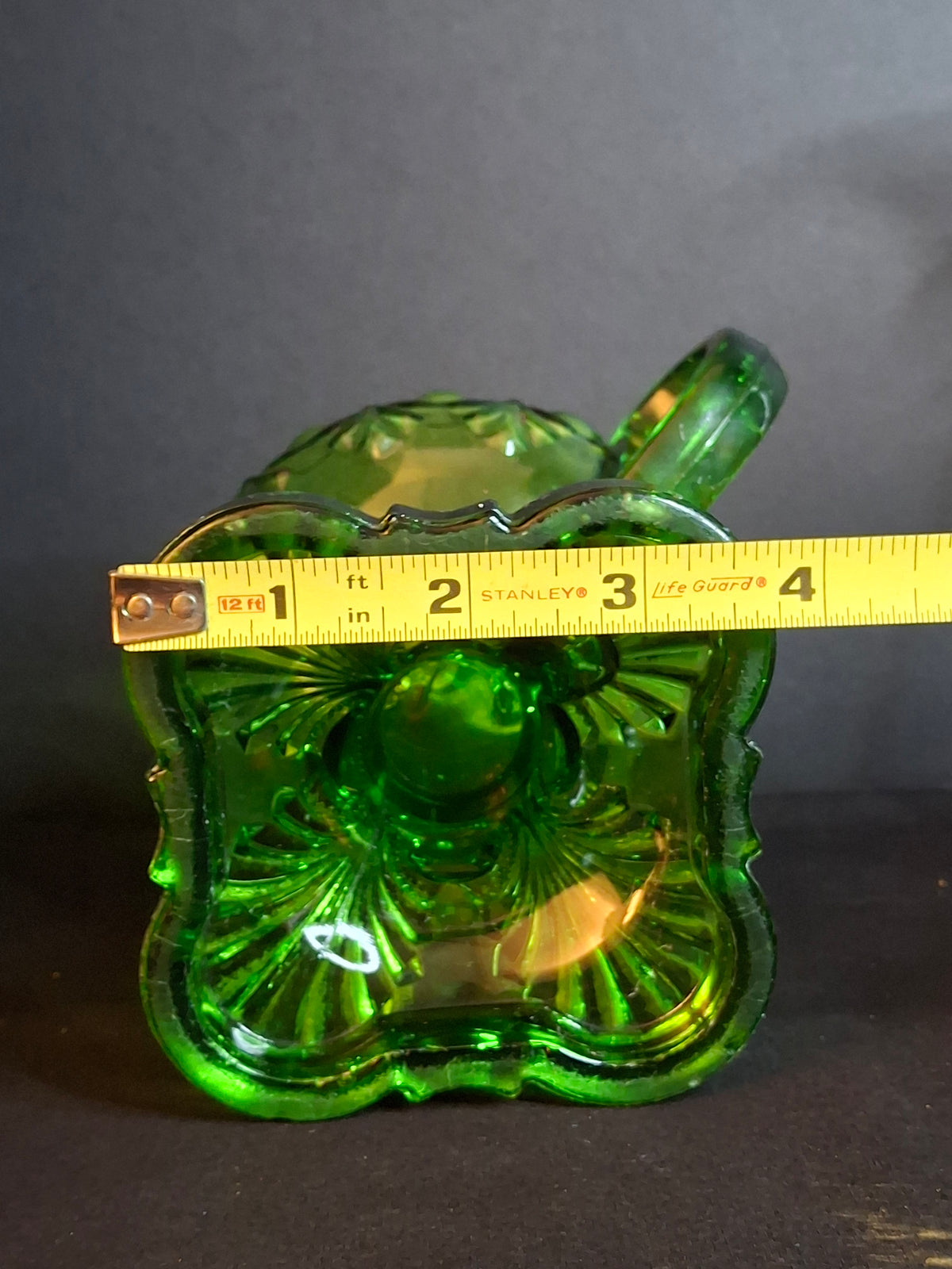 Vintage L.E. Smith Emerald Green Moon & Star Glass Finger Oil Lamp Brass Burner Chimney