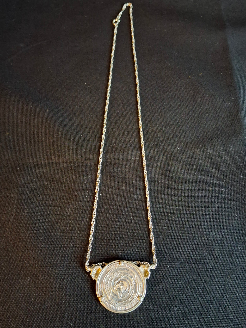 Vintage Yaacov Agam Sterling Silver Brit Olam Everlasting Covenant Pendant Necklace 18g Israel State Medal