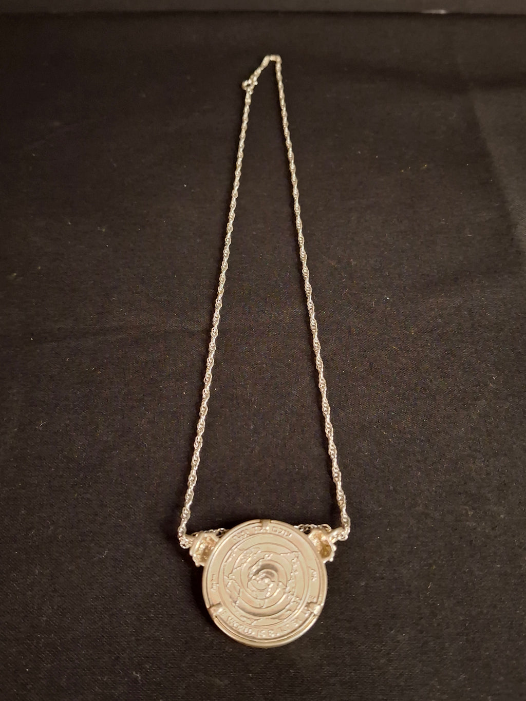 Vintage Yaacov Agam Sterling Silver Brit Olam Everlasting Covenant Pendant Necklace 18g Israel State Medal
