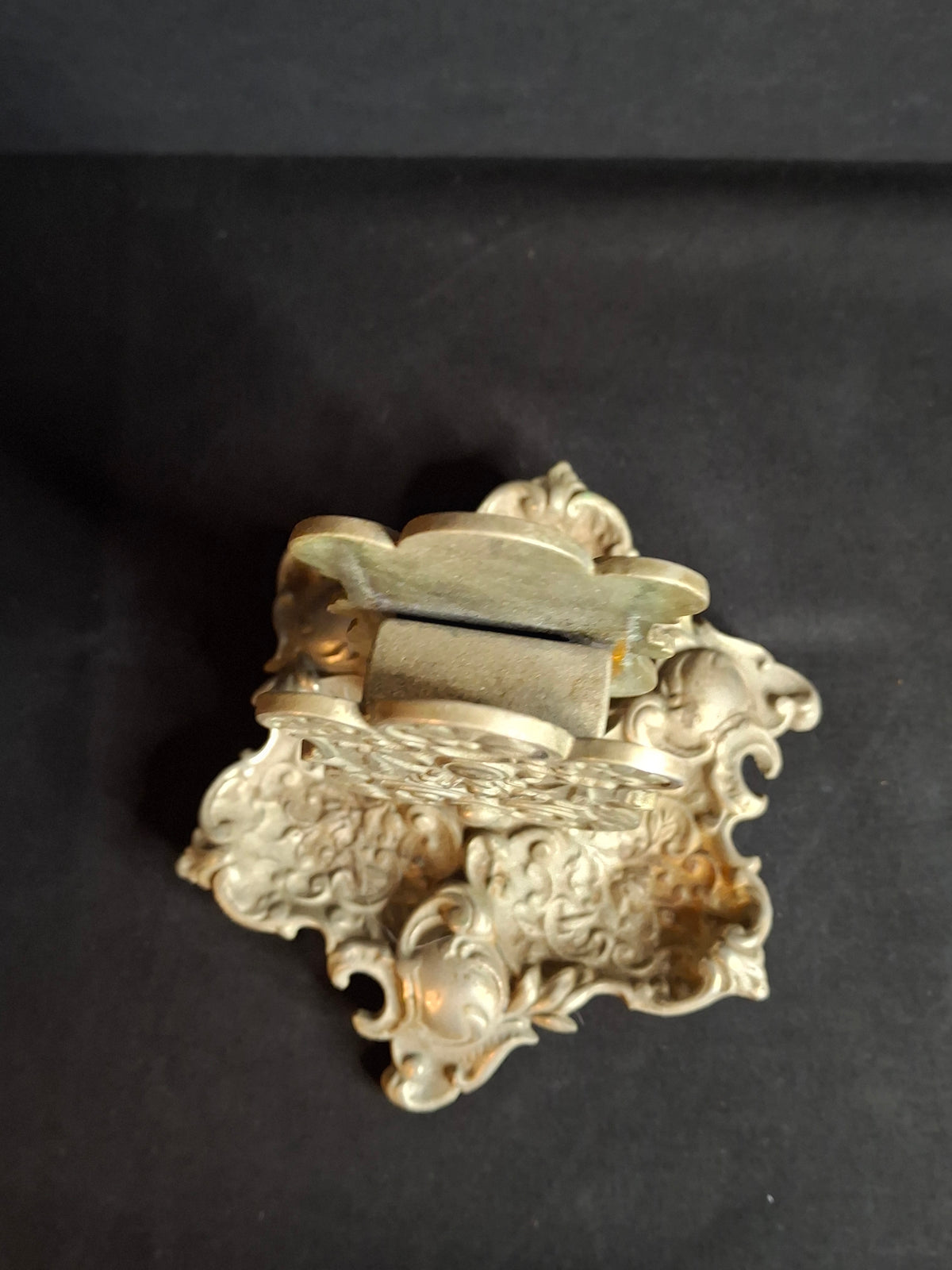 Antique Bradley Hubbard B&H Cast Iron Match Holder Ashtray Stand Ornate 2041