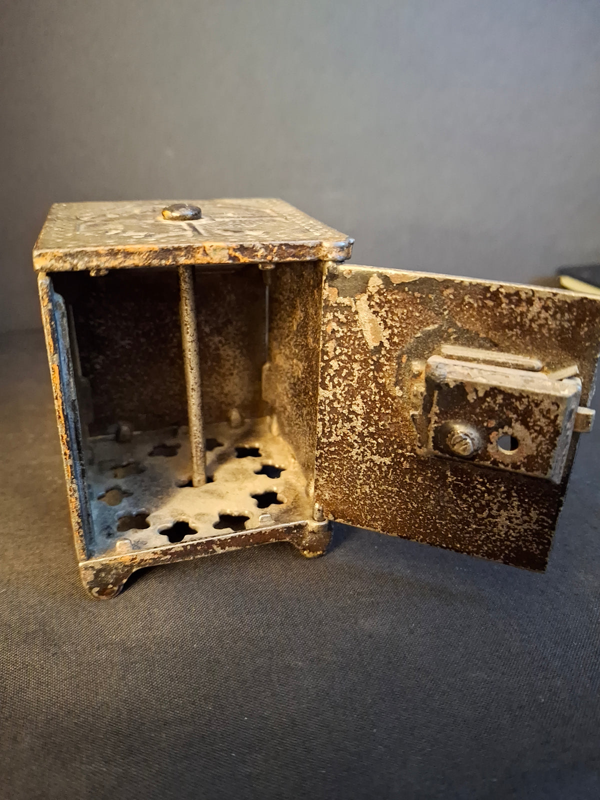 Antique 1882 Kyser & Rex Cast Iron Sport Safe Bank Elephant Giraffe Dog Patented