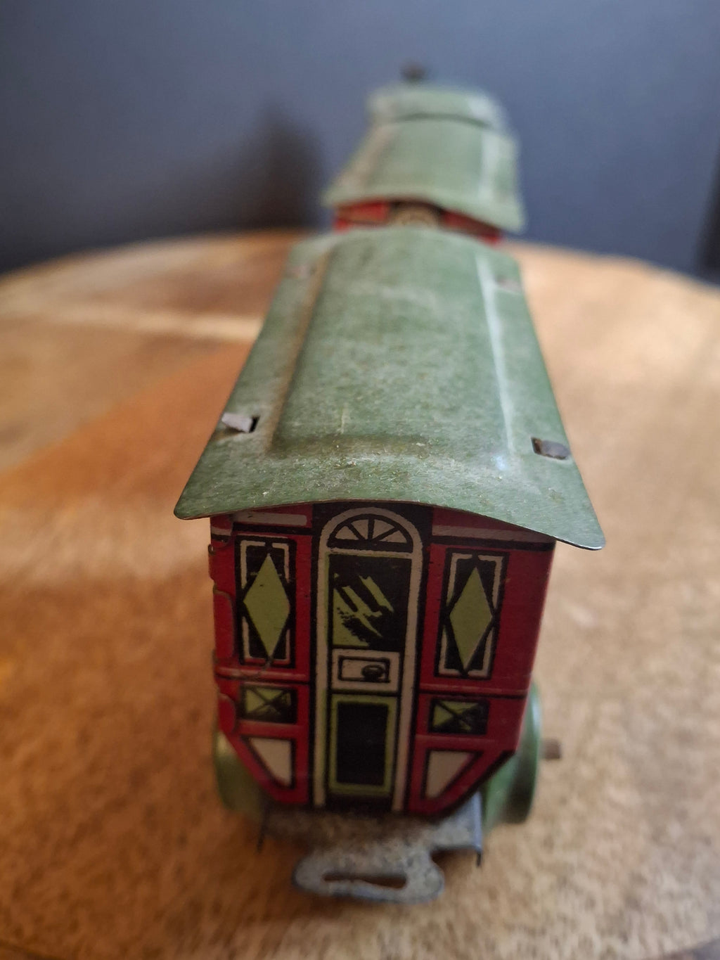 Antique 1920s Hafner Tin Litho 3 Pc Floor Train Set Locomotive & Passenger Cars