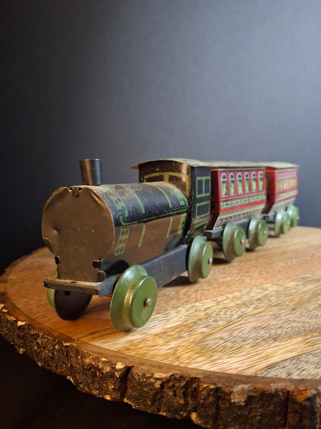 Antique 1920s Hafner Tin Litho 3 Pc Floor Train Set Locomotive & Passenger Cars