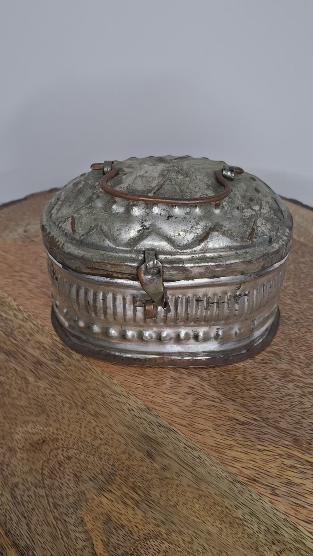 Vintage Early 20th Century Tin Etrog Box Embossed Judaica Sukkot w/ Brass Handle & Hinge – Bezalel Style