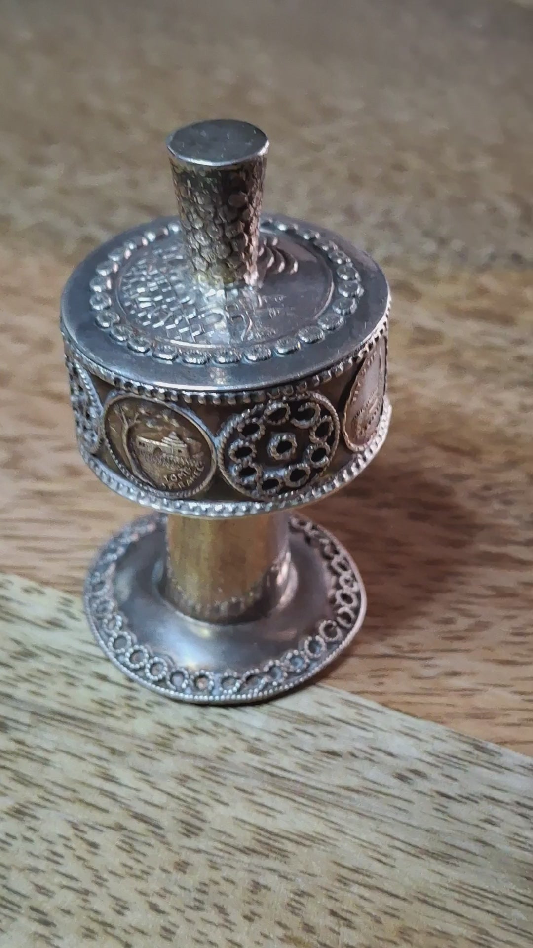 Vintage Israeli Judaica Silver Besamim Spice Tower Havdalah Box - Holy Sites Engravings Filigree 20g Unmarked