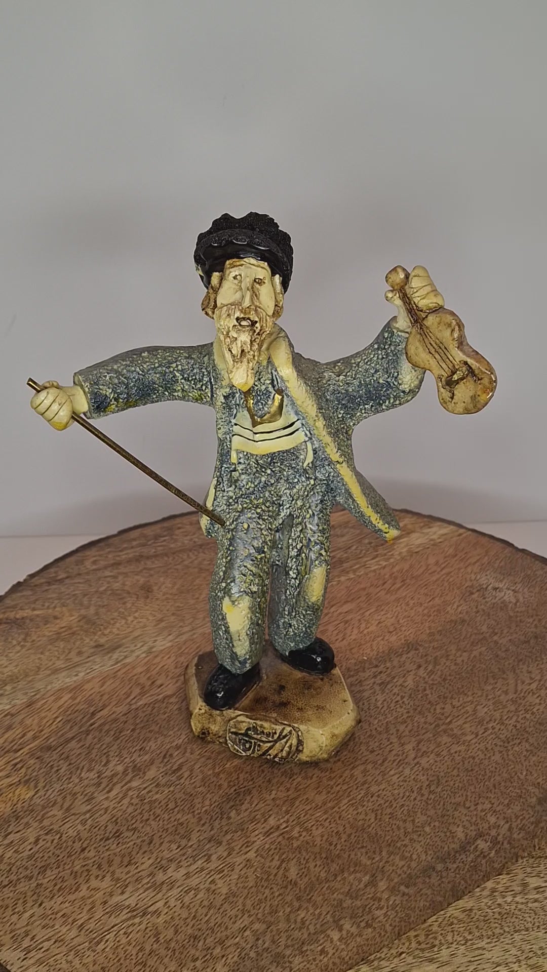 Vintage Yossi Nussbaum Israeli Ceramic Fiddler Sculpture - Judaica Rabbi Musician with Violin Figurine, Signed, Circa 1985