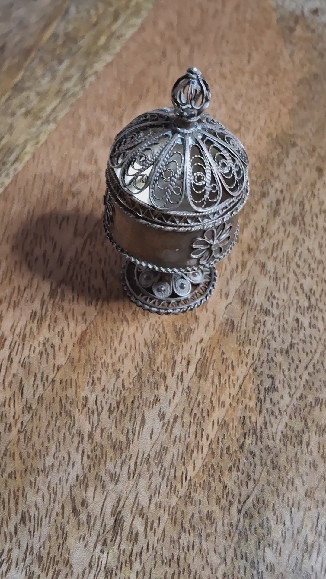 Antique Bezalel Jerusalem .935 Silver Filigree Besamim Spice Box Judaica c.1920s Israel